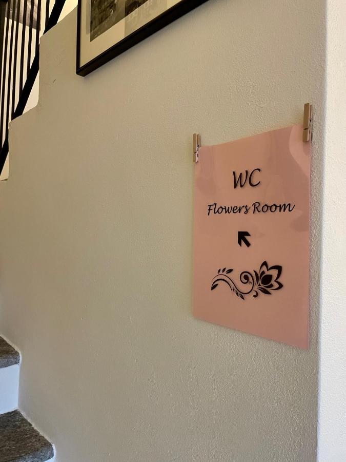 1912 - Flowers Room - Budget For Young Locarno Eksteriør bilde